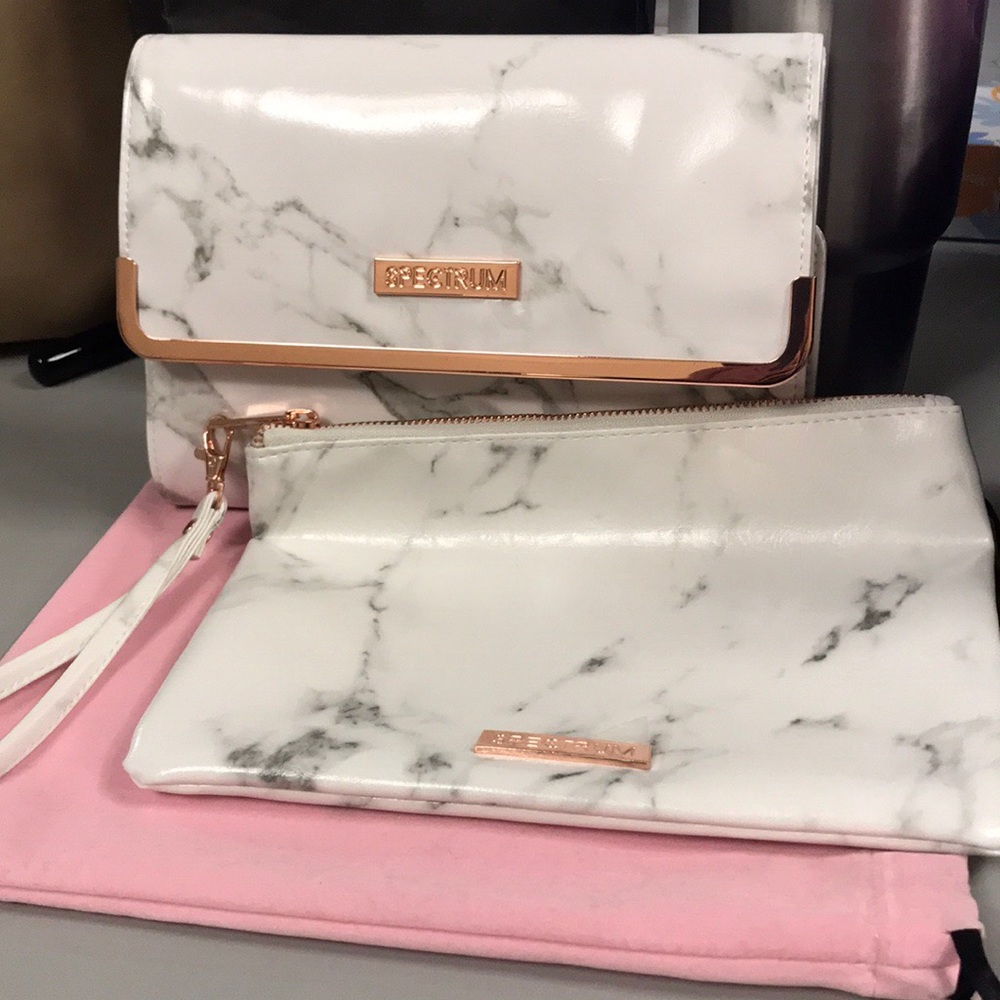 Spectrum 24 makeup brush roll with travel bags NWT